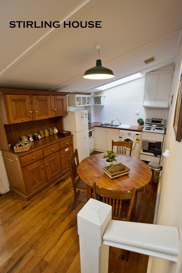 Crafers Cottages Adelaide Room photo