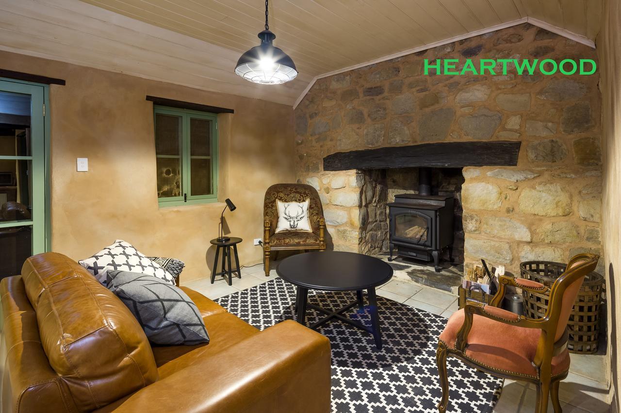Crafers Cottages Adelaide Room photo