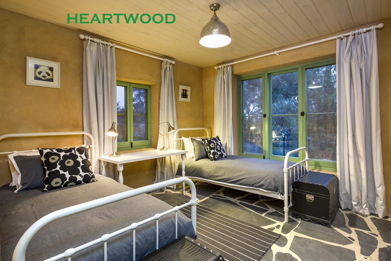 Crafers Cottages Adelaide Room photo