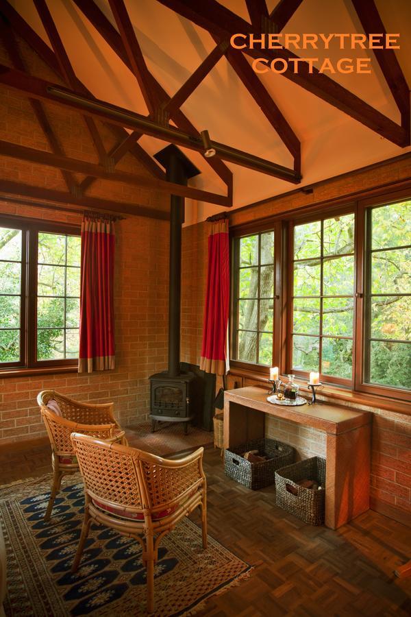 Crafers Cottages Adelaide Room photo