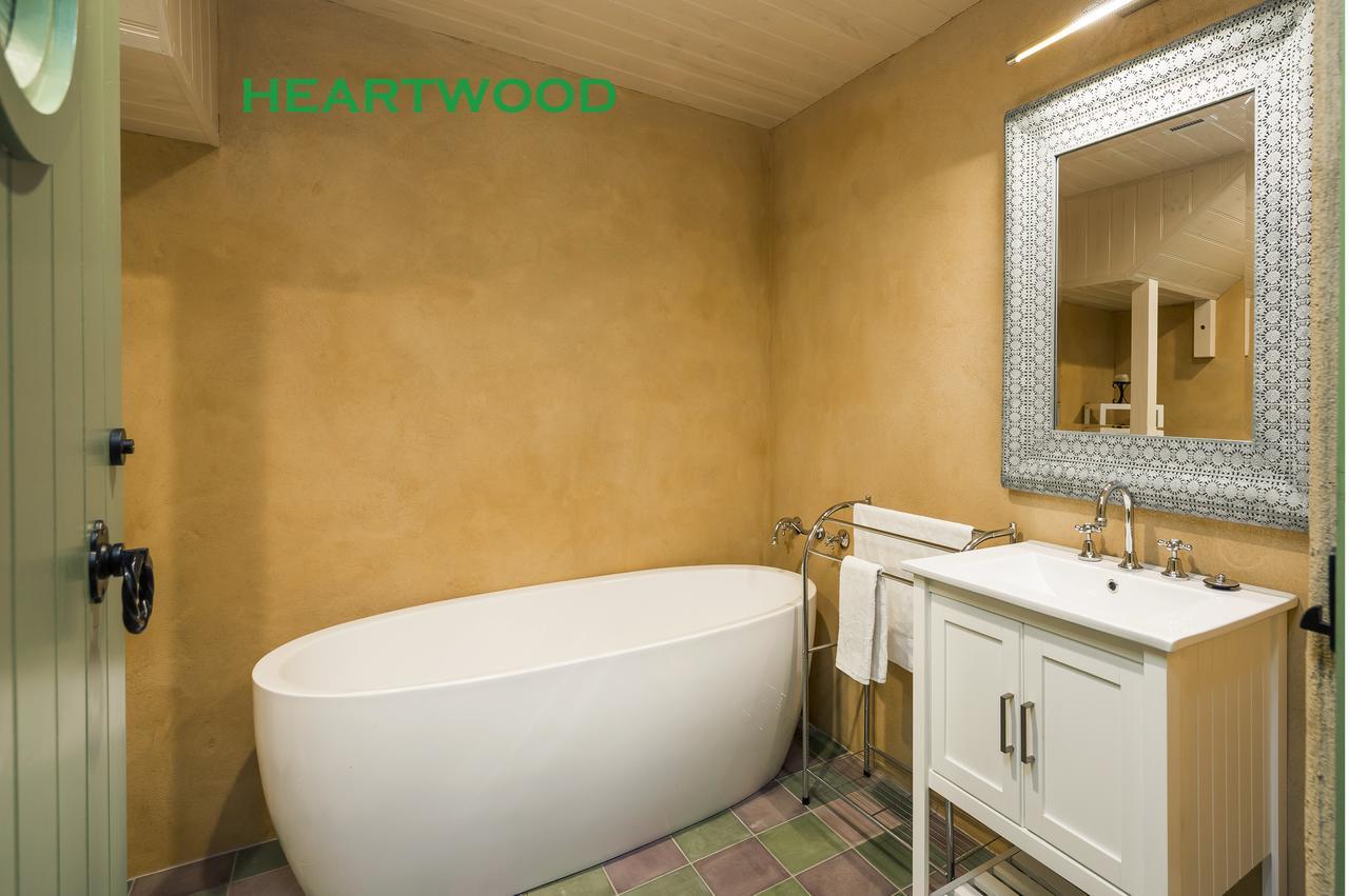 Crafers Cottages Adelaide Room photo